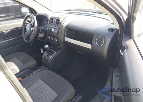 2015 Jeep Compass Sport z USA, uszkodzony, nr VIN 1C4NJCBA0FD209105